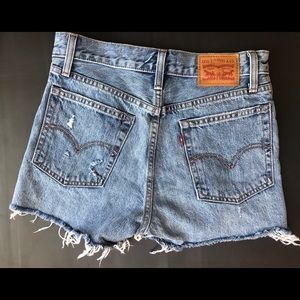 Levi’s wedgie shorts